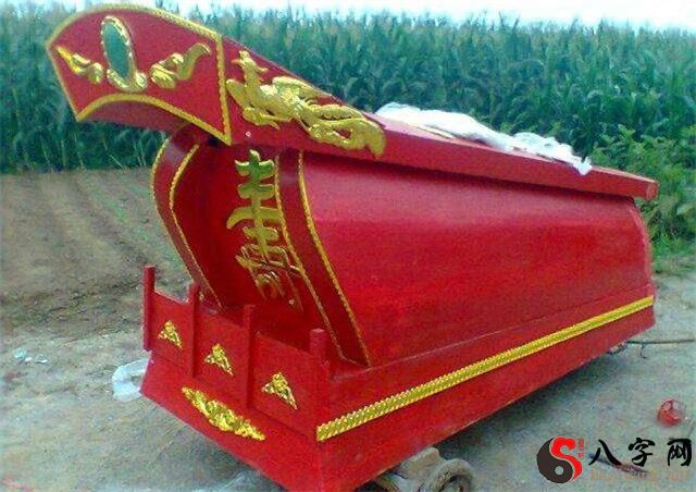 梦见棺材里死人腐烂