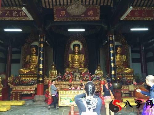 梦见寺庙但是没进去