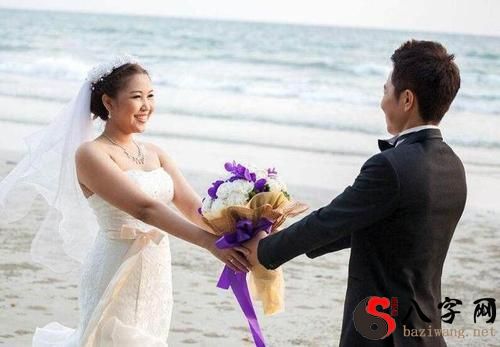 梦见男友和别人结婚