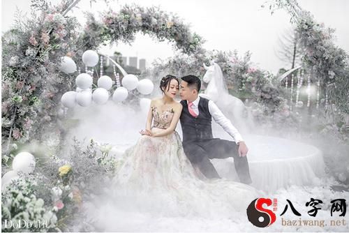 梦见和前女友结婚